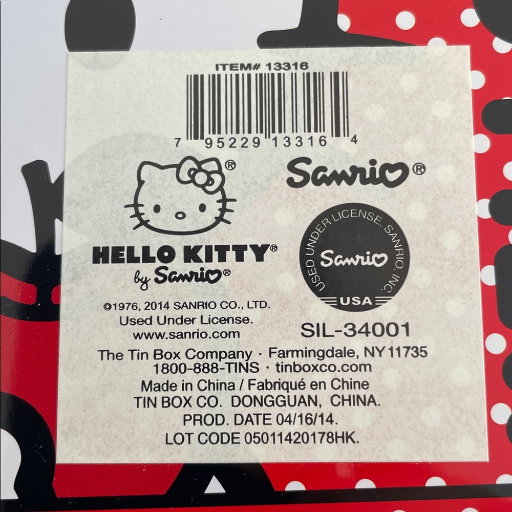 Hello Kitty by Sanrio Metal Lunch Box - Picture 9 of 10